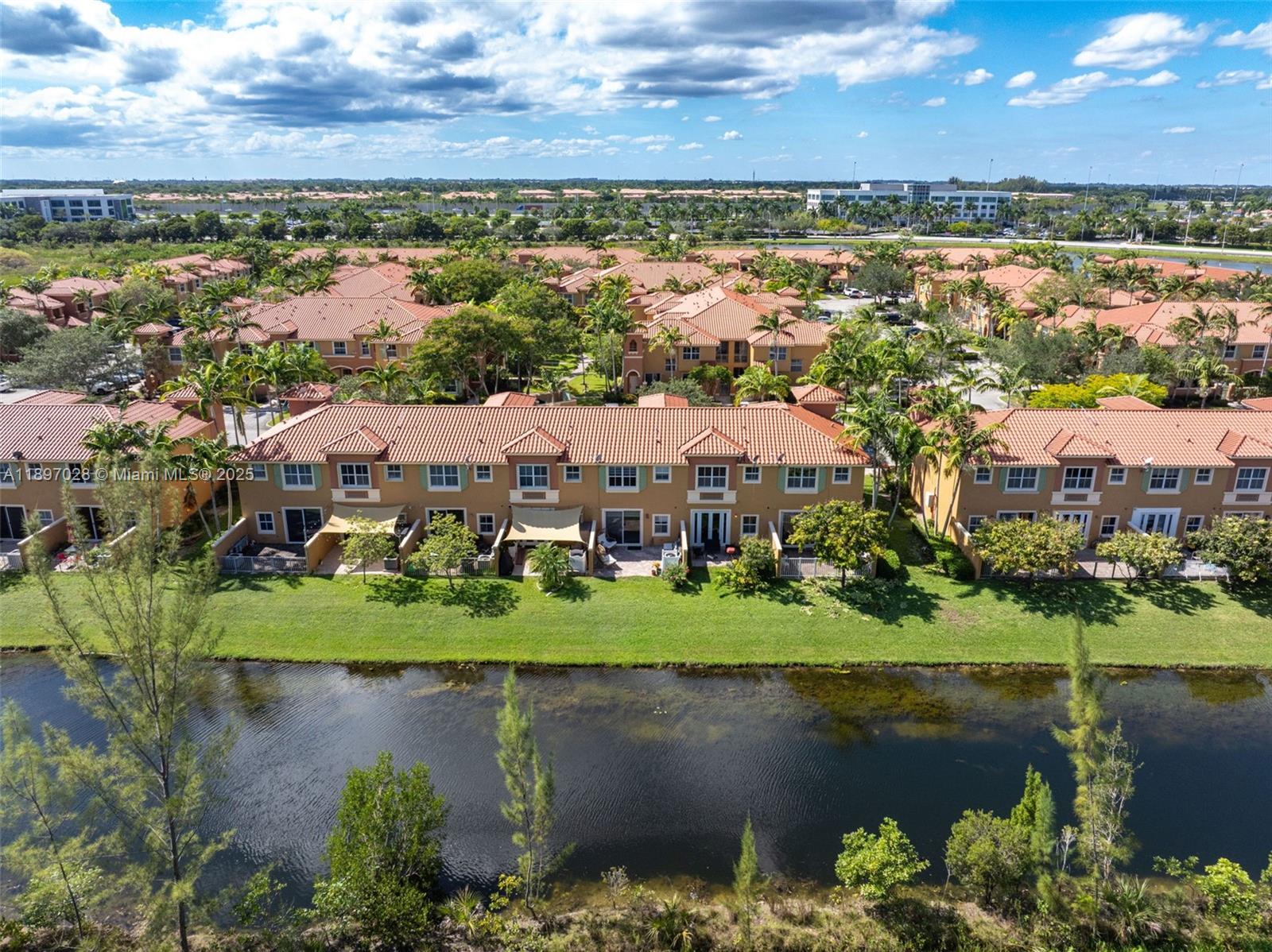 PEMBROKE CAY CONDO - Residential