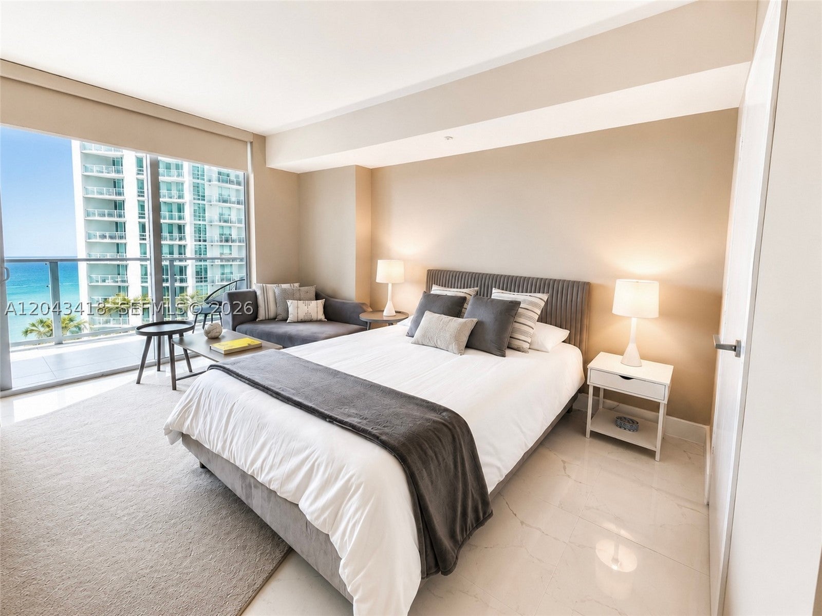 1300 Brickell Bay Dr 1806