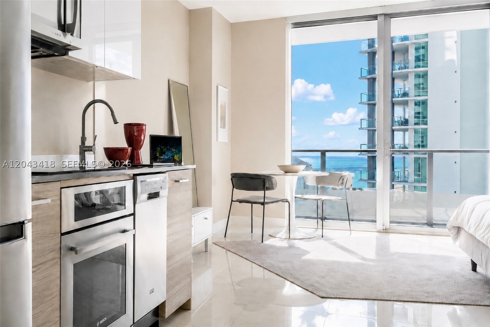 1300 Brickell Bay Dr 1806