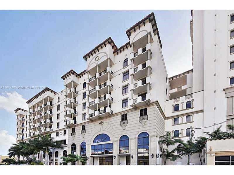 Rent unit at ponce tower condo!! 2 Bed/ 2 Bath and a den , with high ceiling and balcony overlooking the pool ara,
washer and dryer inside the unit, open kitchen with stainless steel appliances and amenities includes GYM, game room and pool.