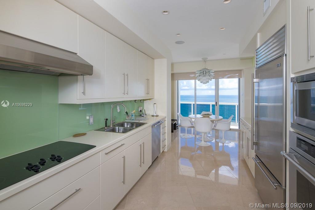 MAJESTIC TOWER - Residential