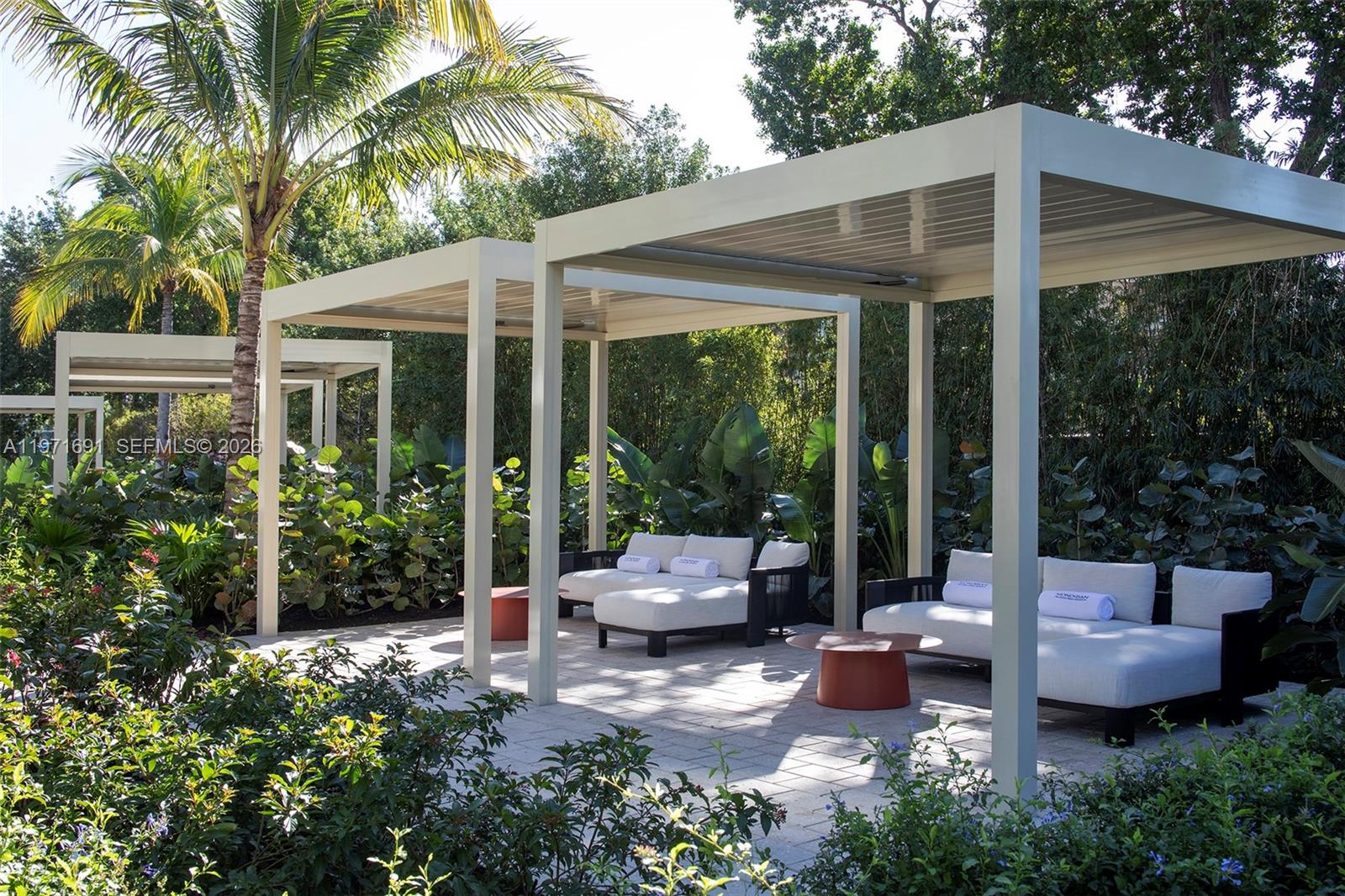 DIPLOMAT GOLF ESTATES - Residential