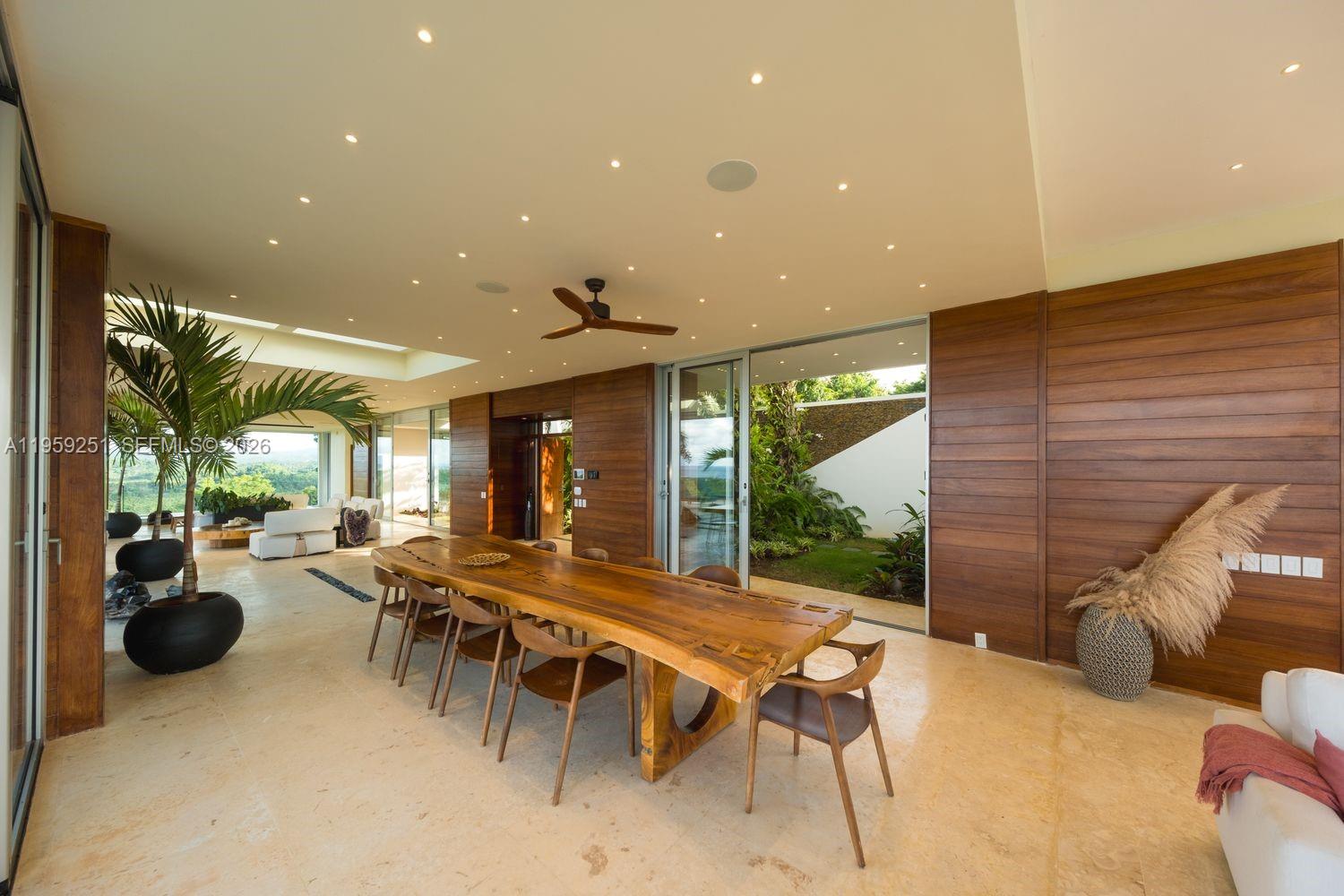 Loma Esperanza - Residential