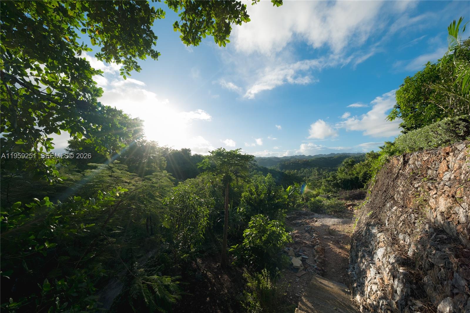 Loma Esperanza - Residential