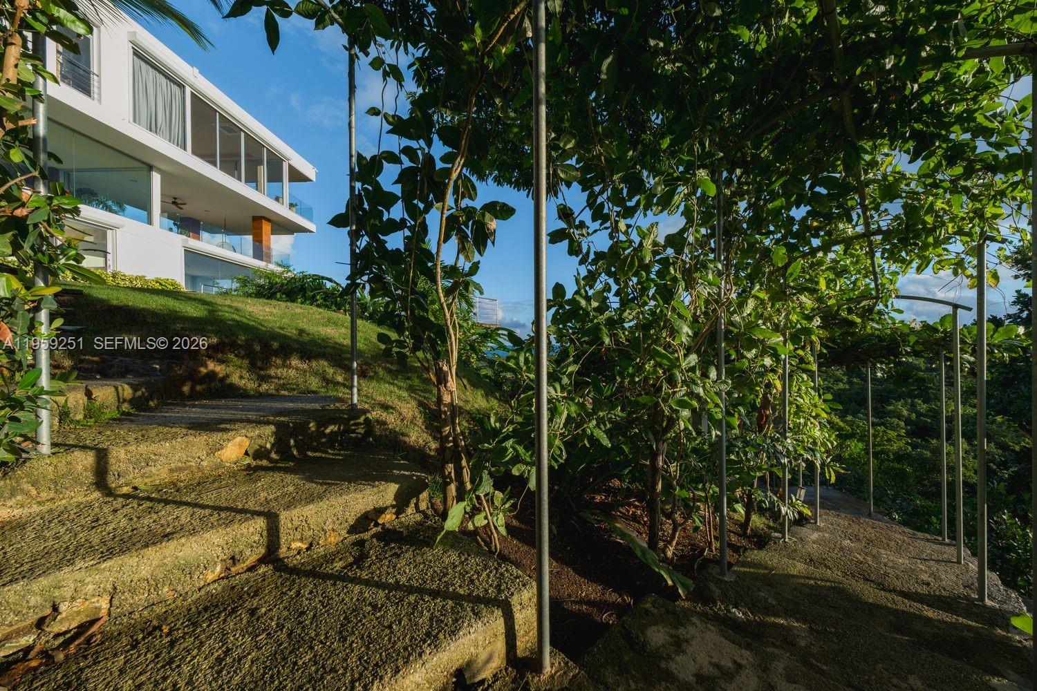 Loma Esperanza - Residential