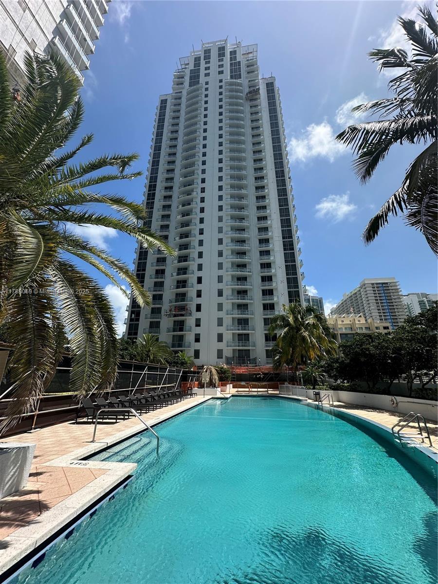1060 Brickell Ave 2007, Miami, Broward County, Florida - 2 Bedrooms  
2 Bathrooms - 