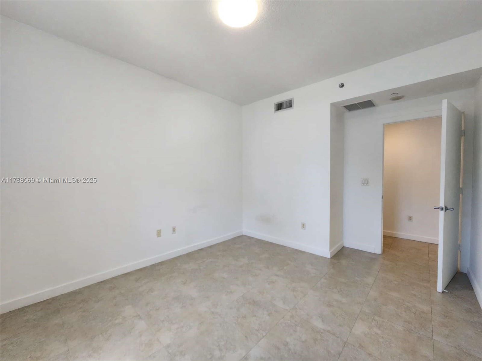 1060 BRICKELL CONDO - Residential