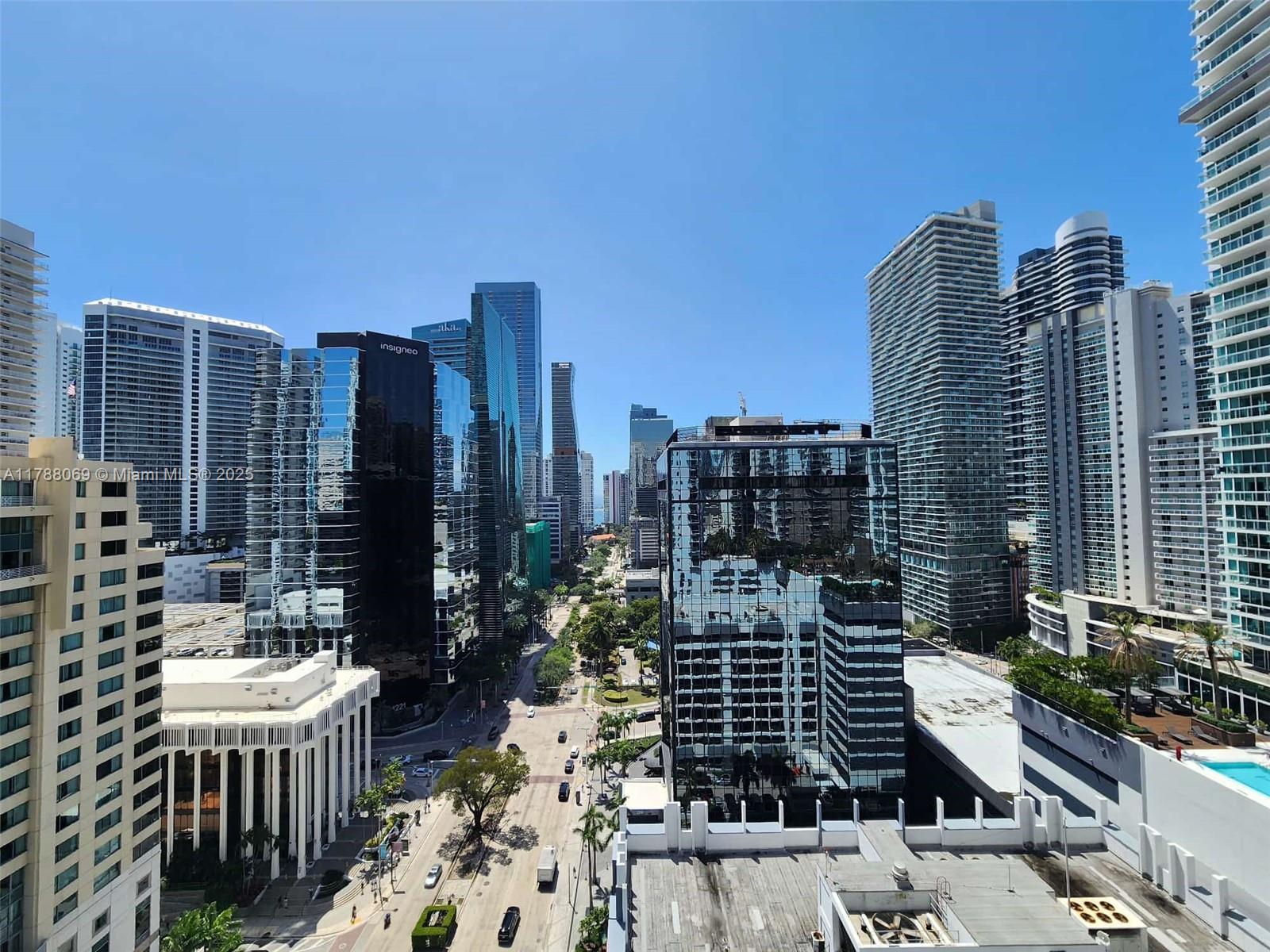 1060 Brickell Ave 2007