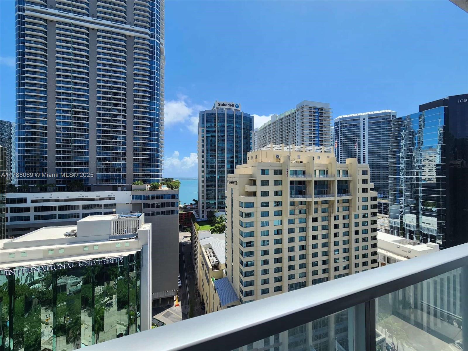 1060 Brickell Ave 2007