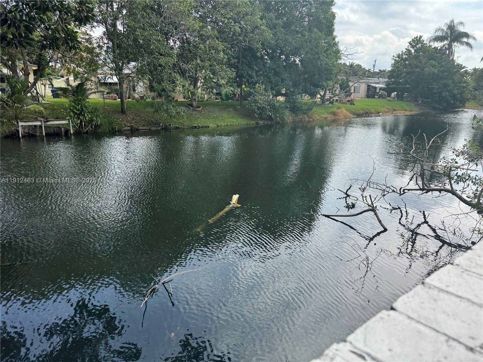 SUNRISE GOLF VILLAGE SEC - Residential Lease