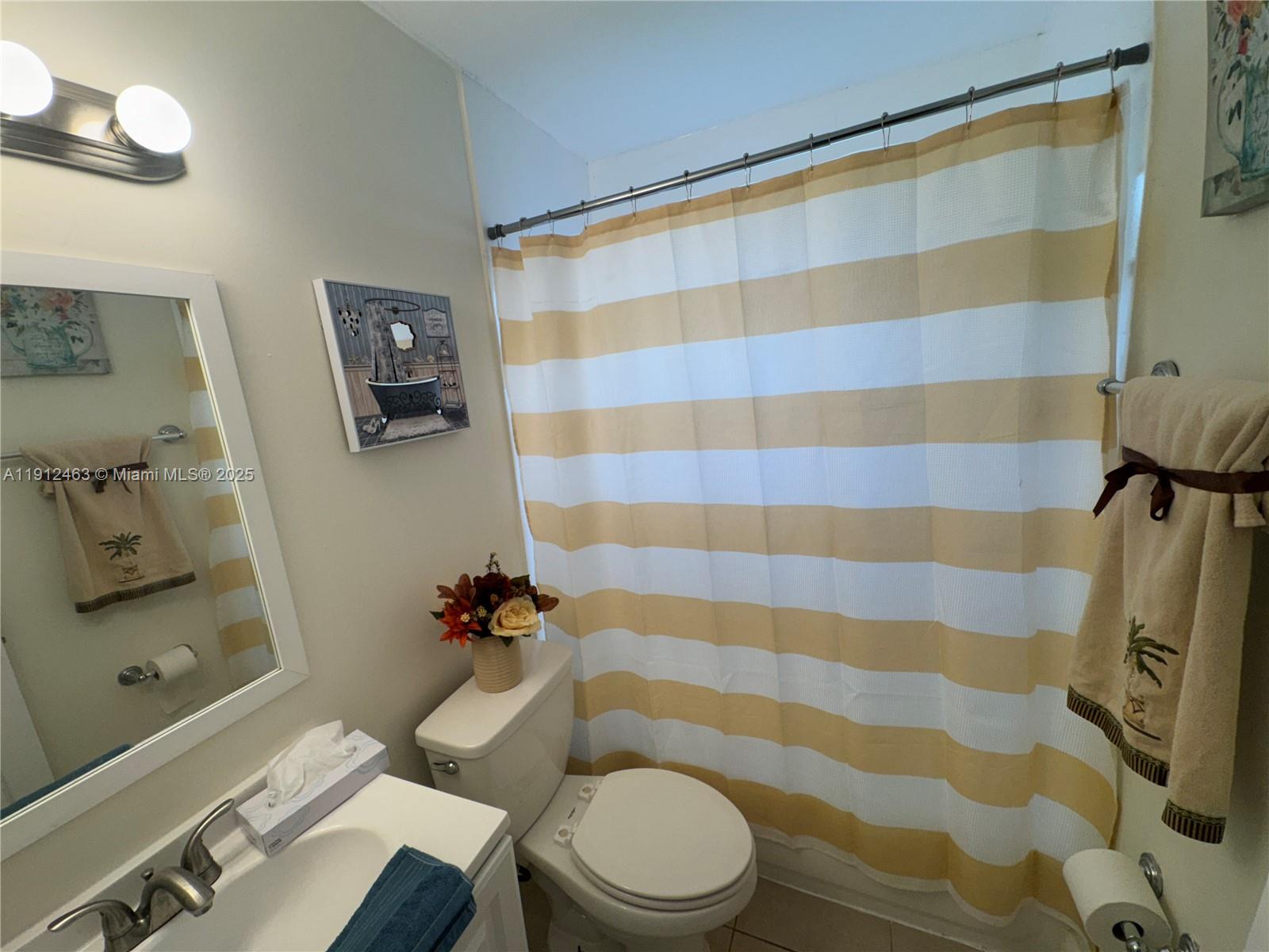 SUNRISE GOLF VILLAGE SEC - Residential Lease