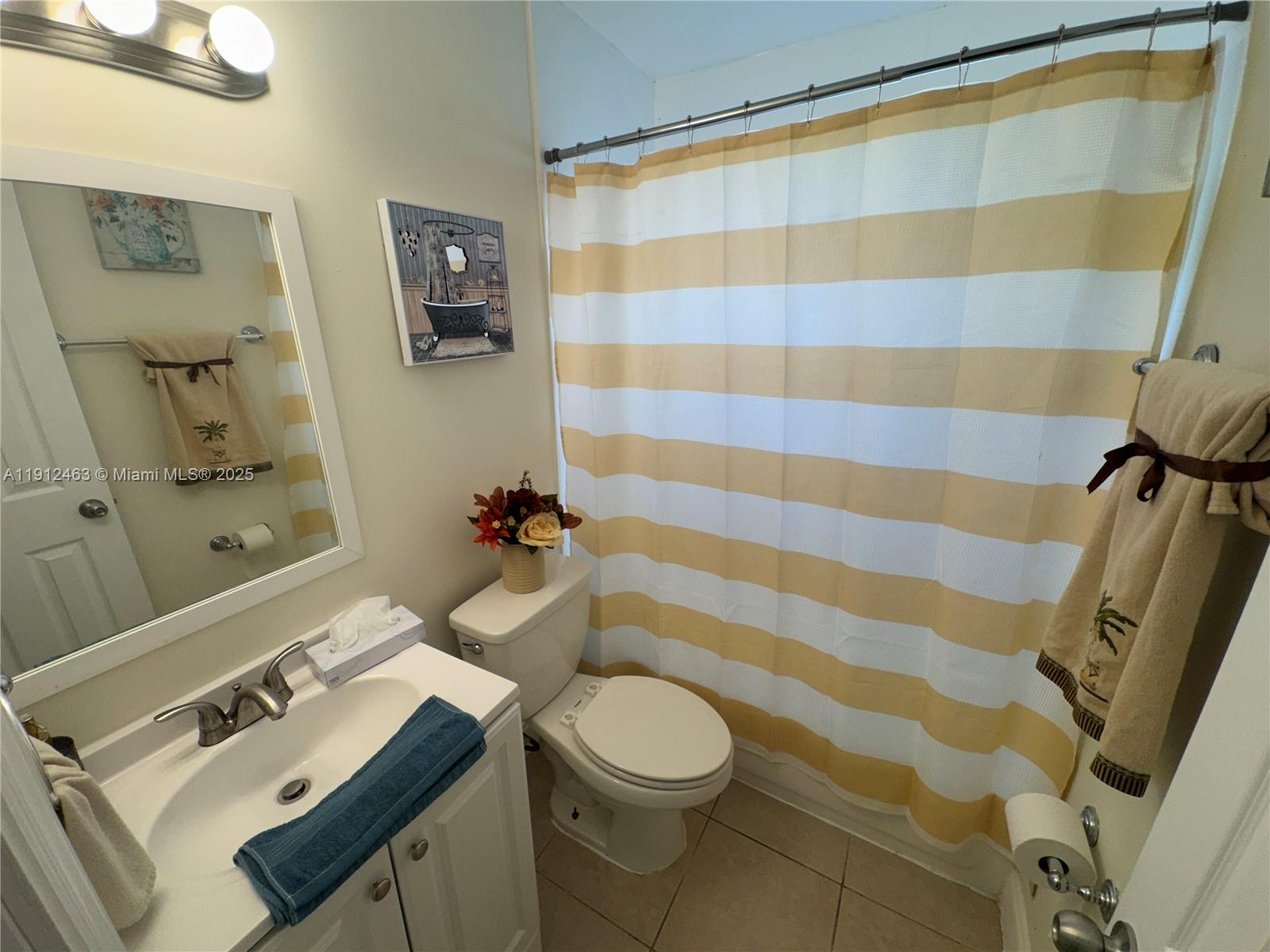 SUNRISE GOLF VILLAGE SEC - Residential Lease