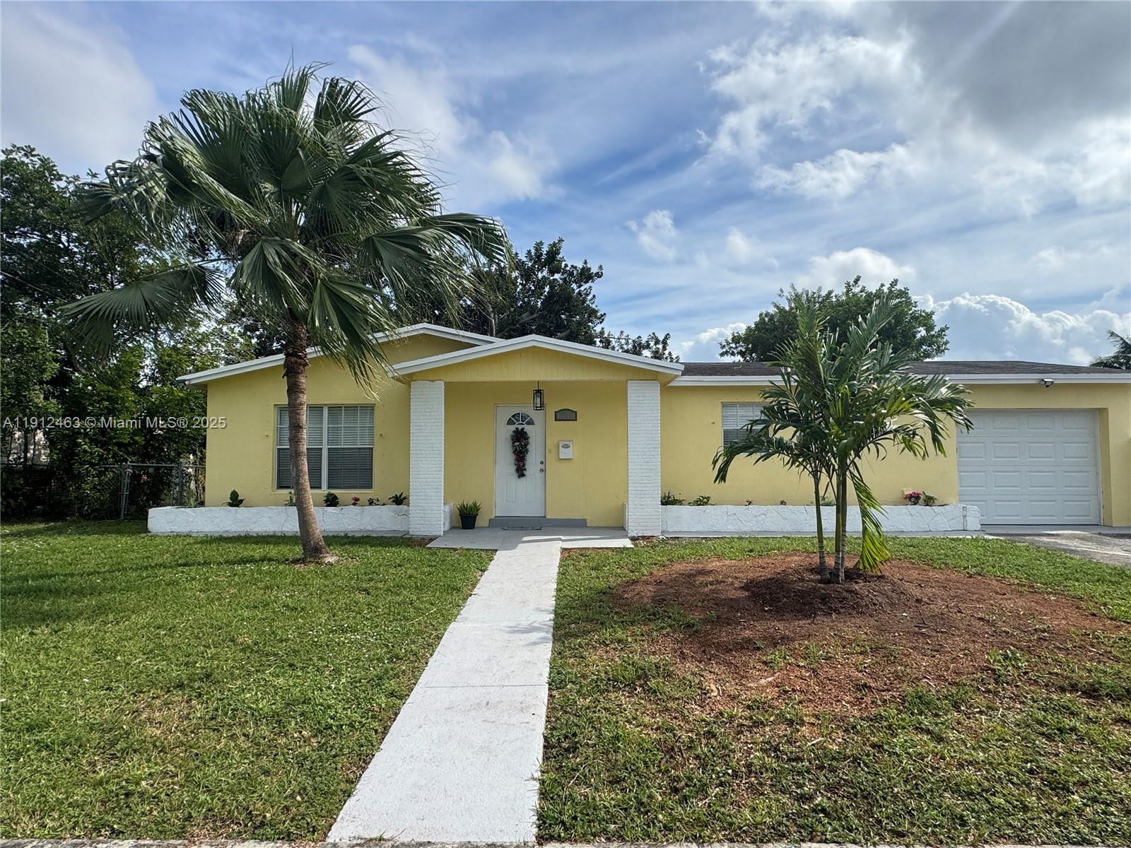 SUNRISE GOLF VILLAGE SEC - Residential Lease