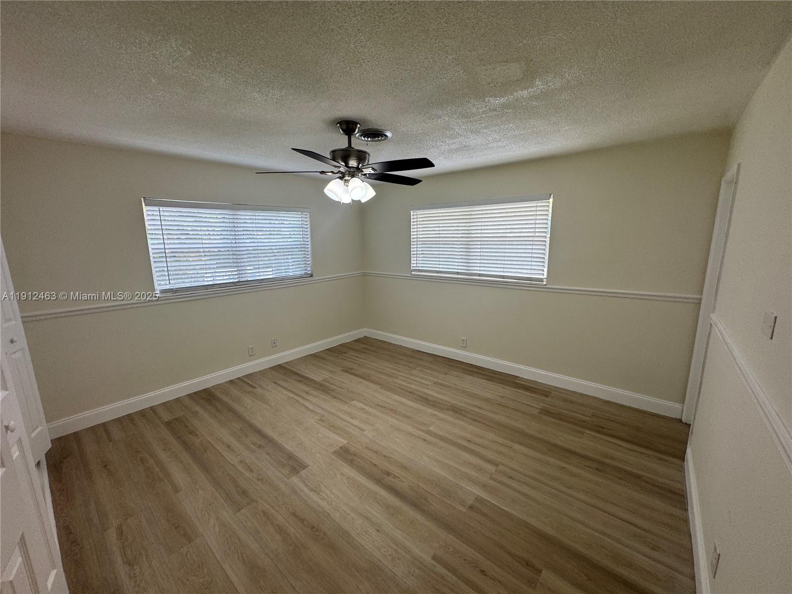 SUNRISE GOLF VILLAGE SEC - Residential Lease