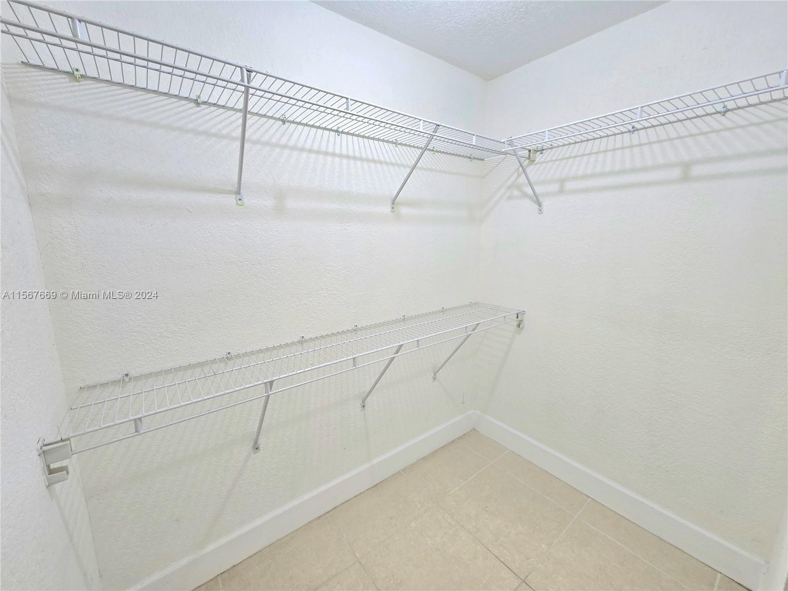 EVENING STAR CONDO - Residential Lease