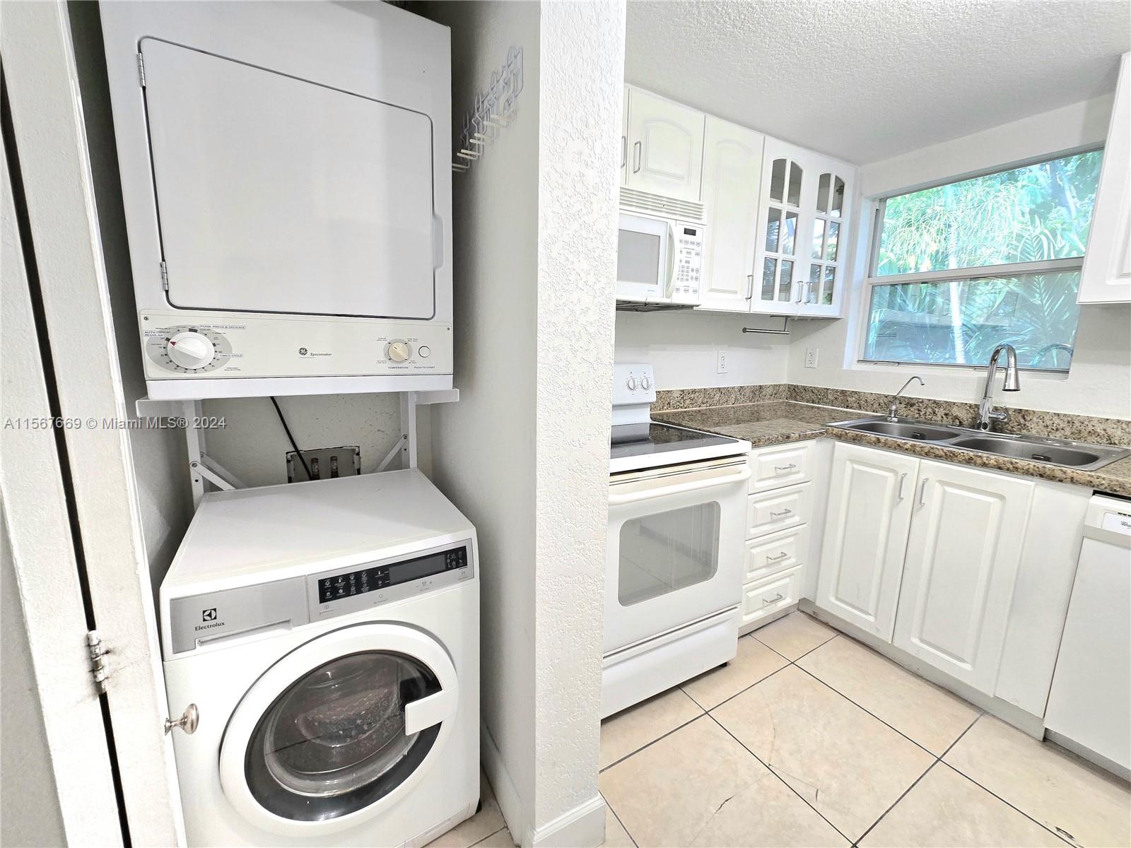 EVENING STAR CONDO - Residential Lease