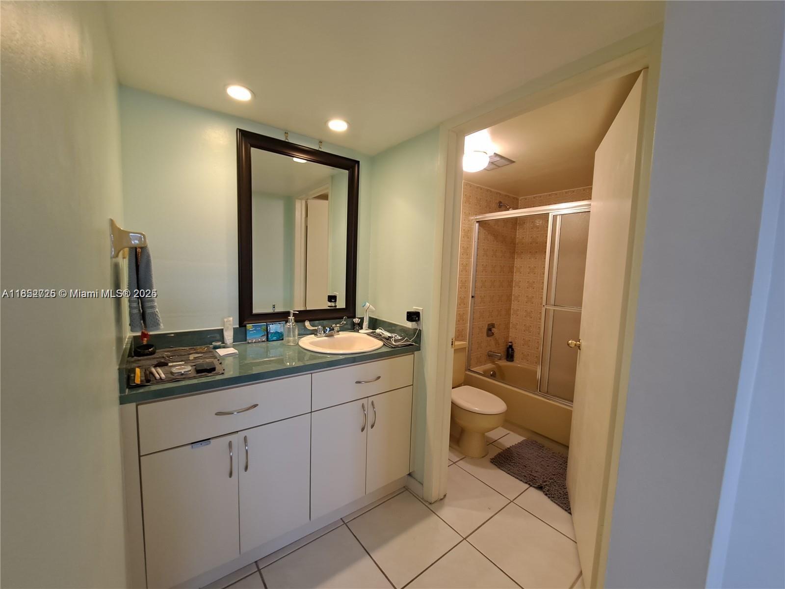 BONI VISTA TWO CONDO - Residential Lease