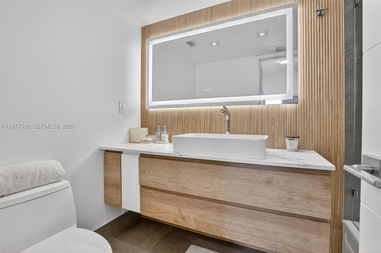 COMMODORE PLAZA CONDO - Residential