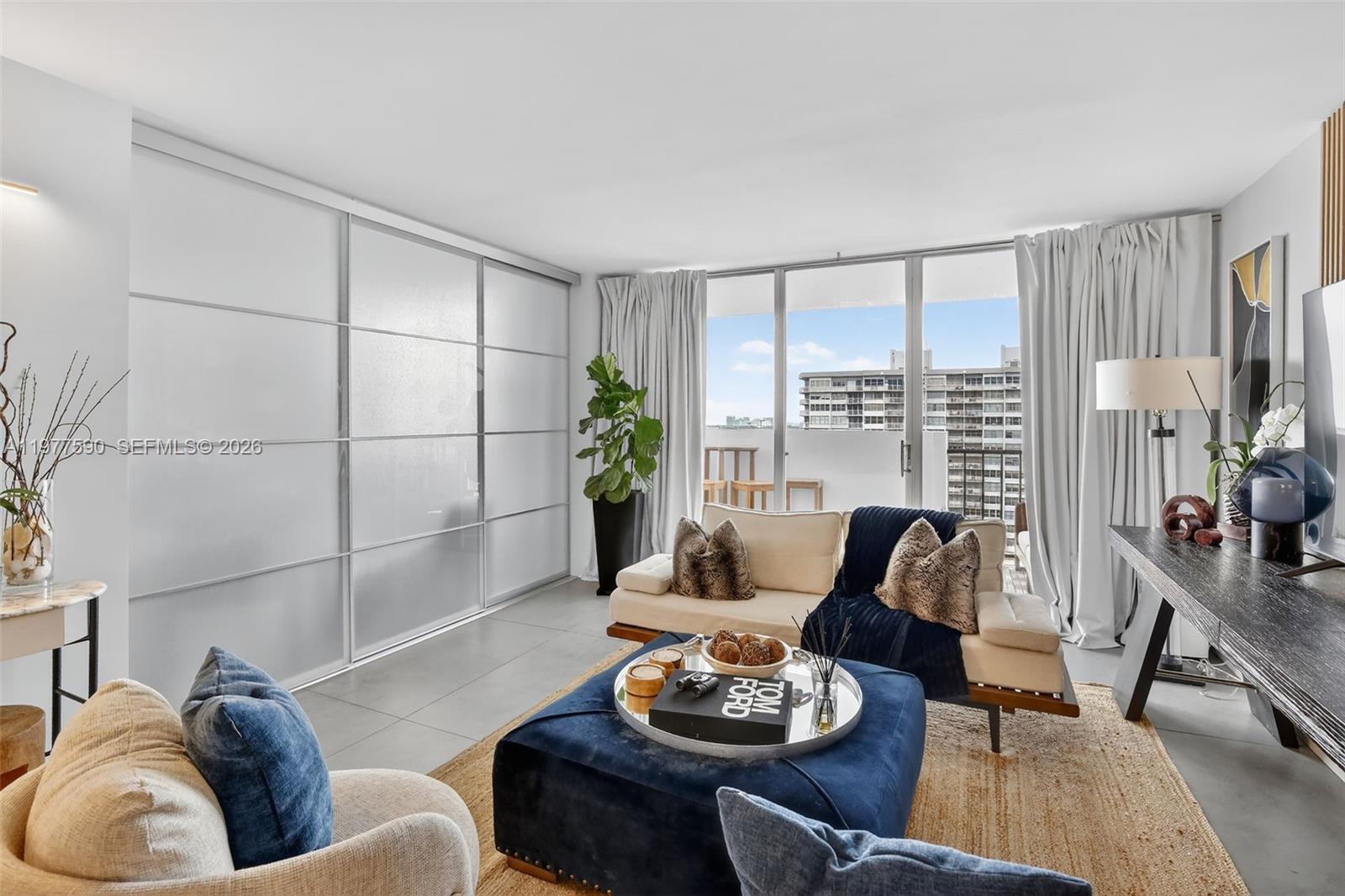 COMMODORE PLAZA CONDO - Residential