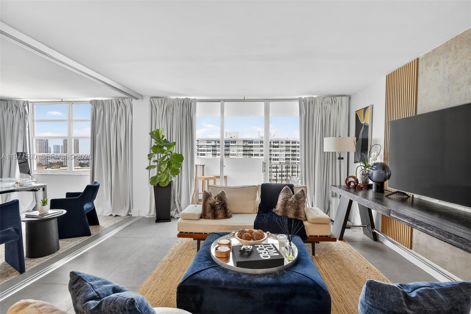 COMMODORE PLAZA CONDO - Residential