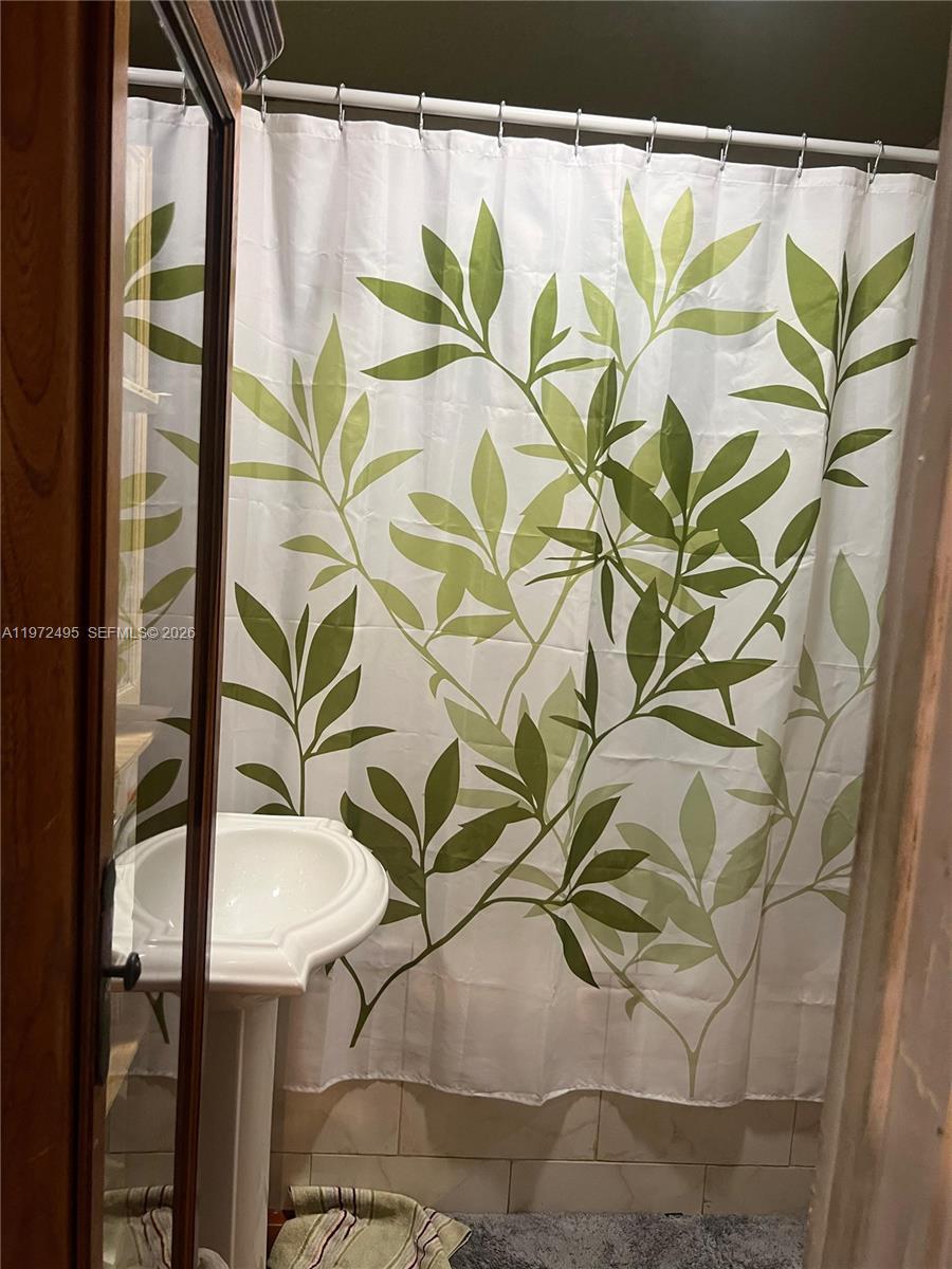 GOLD COAST TWIN VILLAS WE - Residential