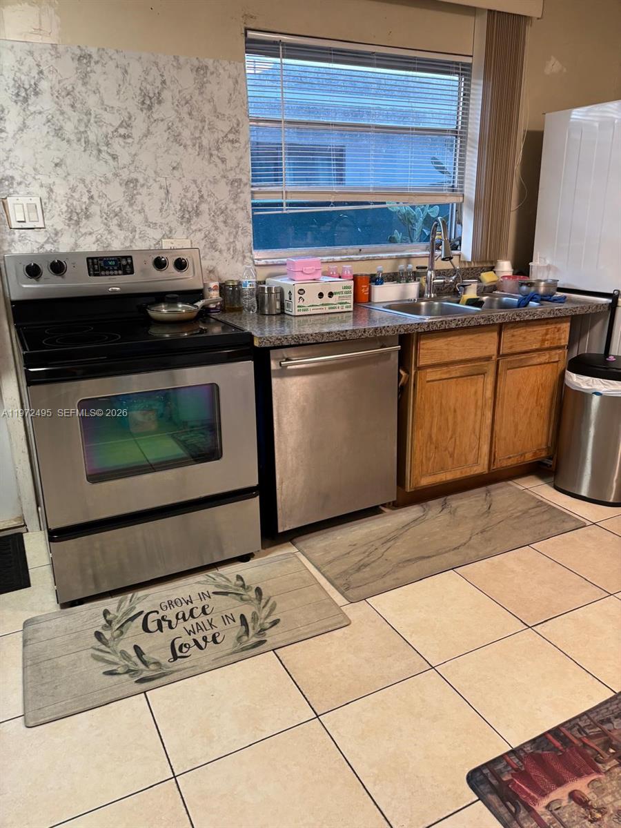 GOLD COAST TWIN VILLAS WE - Residential