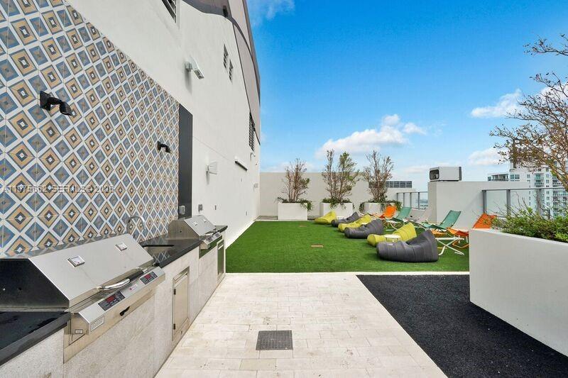 1010 BRICKELL CONDO - Residential Lease