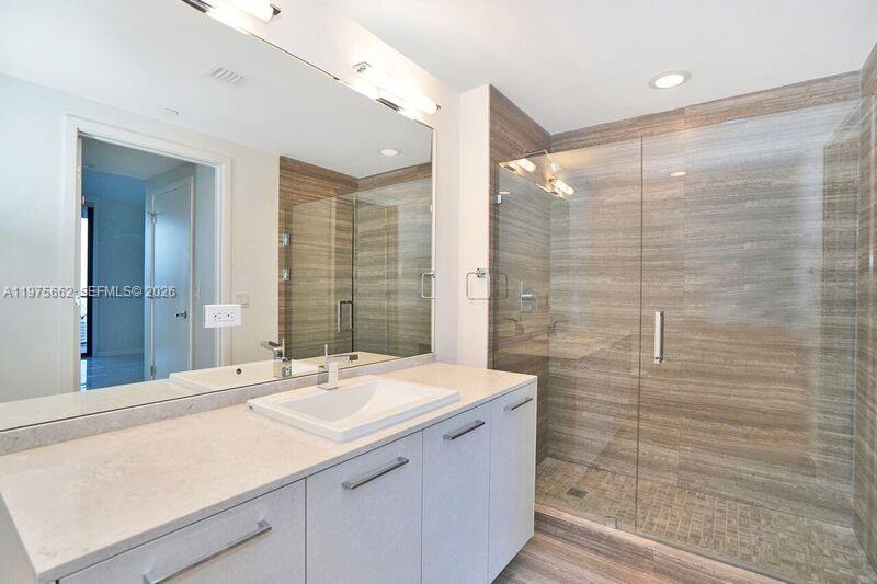 1010 BRICKELL CONDO - Residential Lease