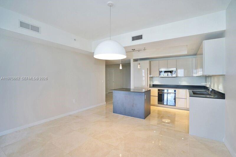 1010 BRICKELL CONDO - Residential Lease