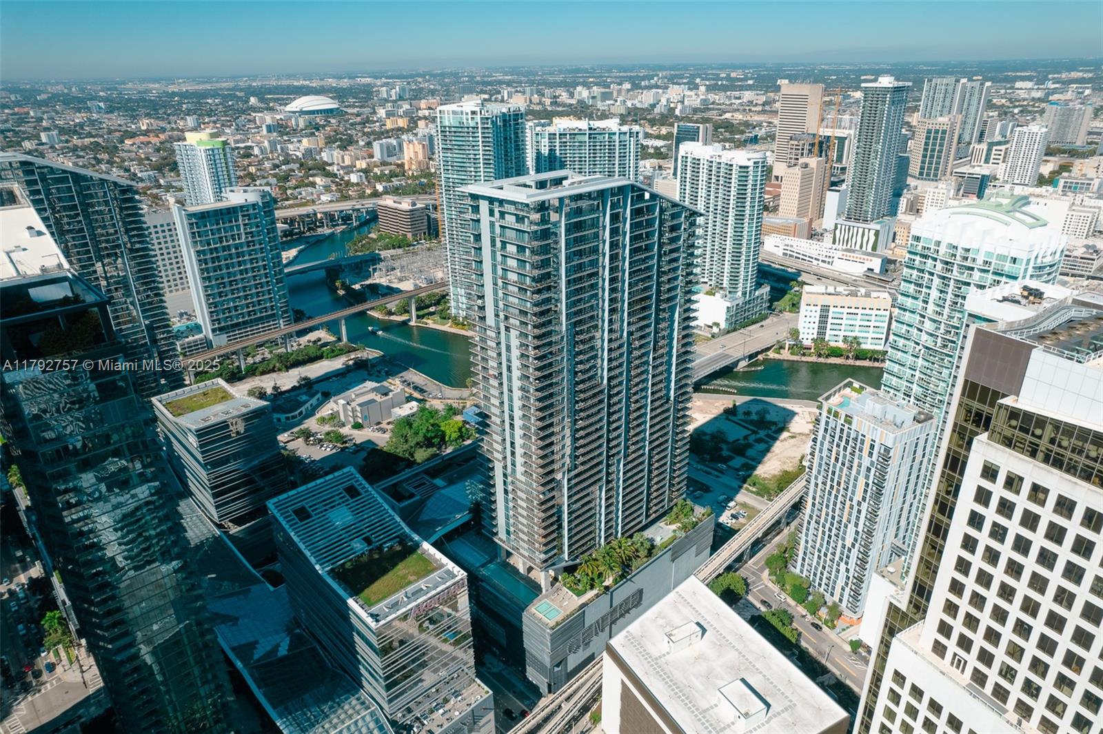 Reach Condo - Residential