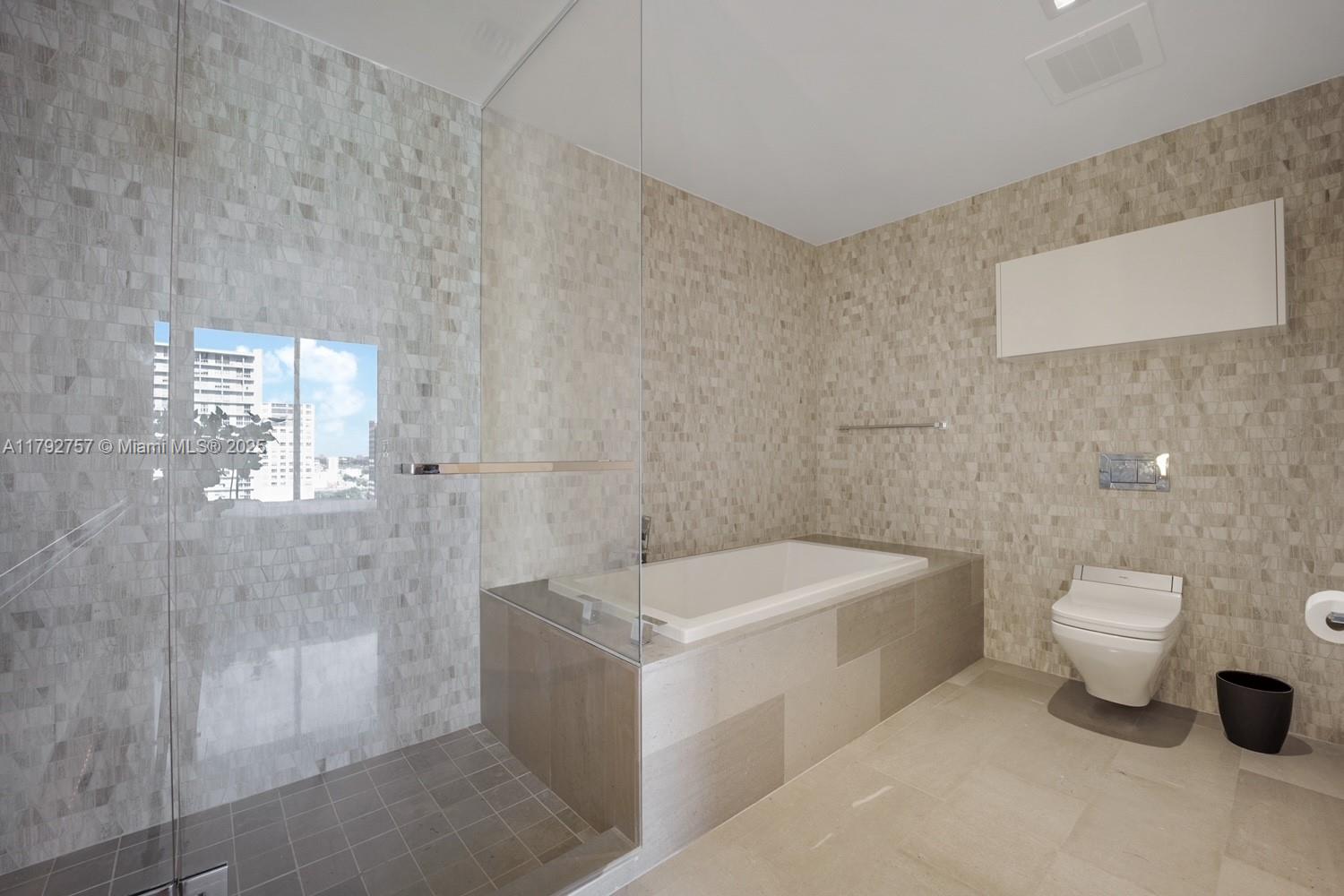 Reach Condo - Residential