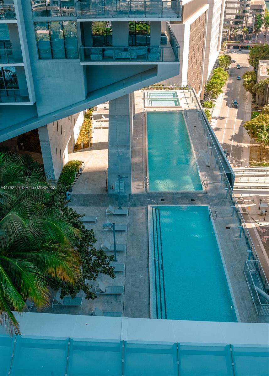 Reach Condo - Residential