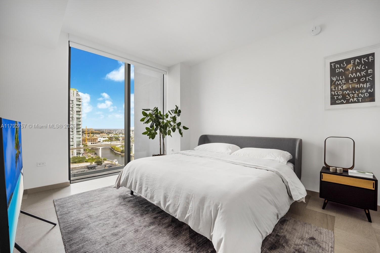 Reach Condo - Residential