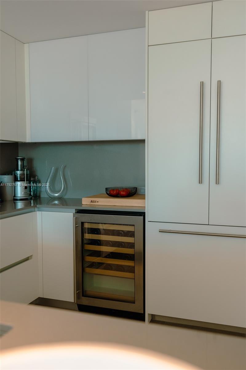 Reach Condo - Residential