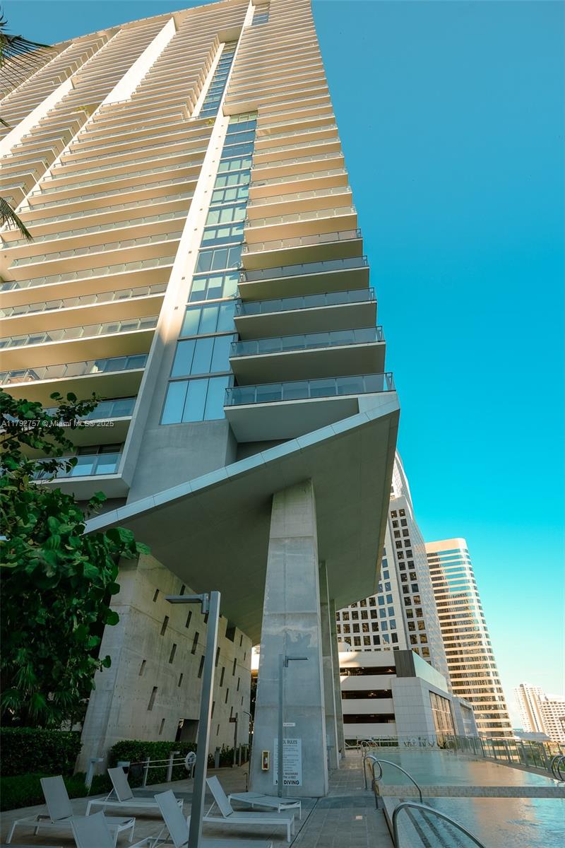 Reach Condo - Residential
