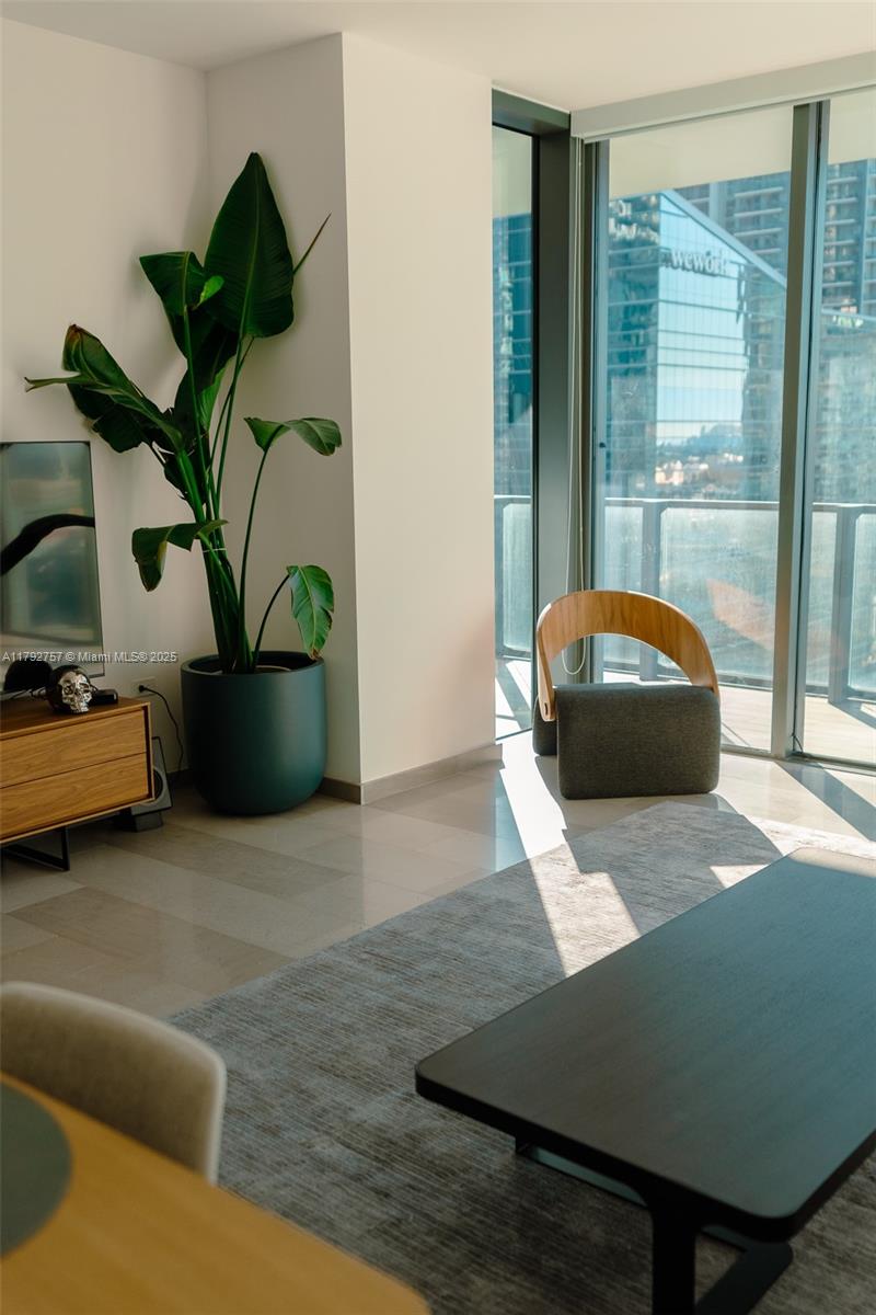 Reach Condo - Residential