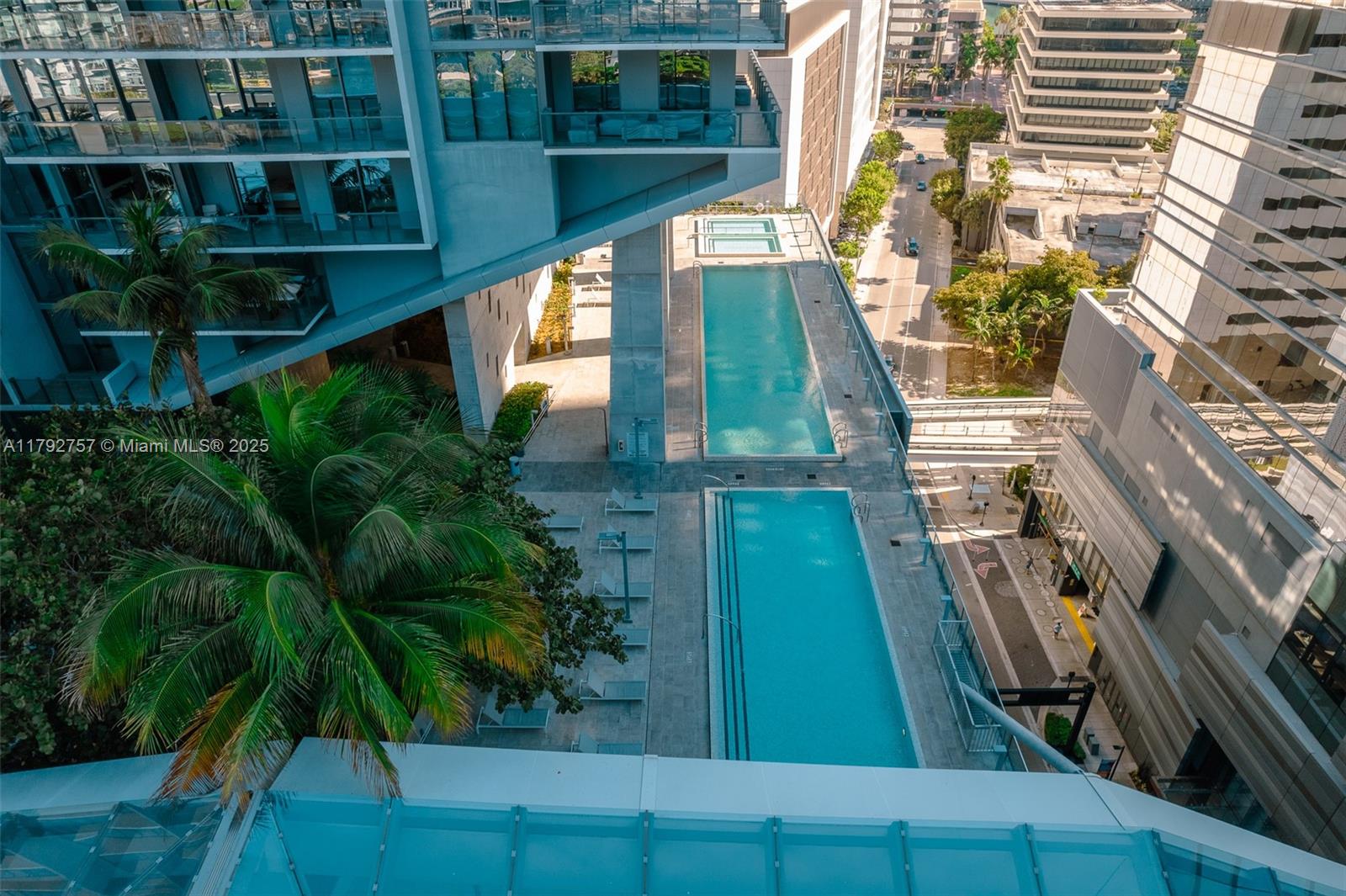 Reach Condo - Residential