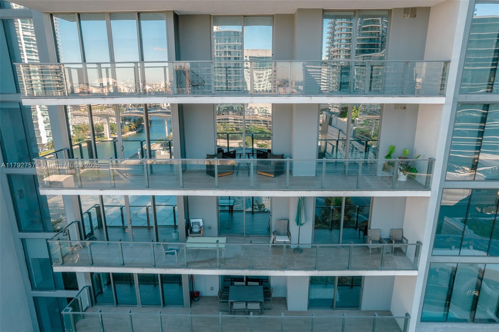 Reach Condo - Residential