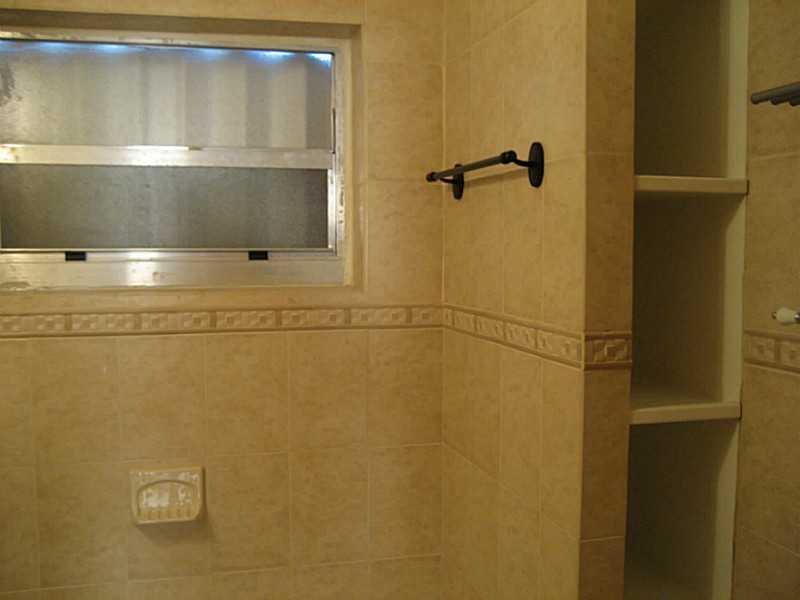 LAWRENCE ESTATE LAND COS - Residential Lease