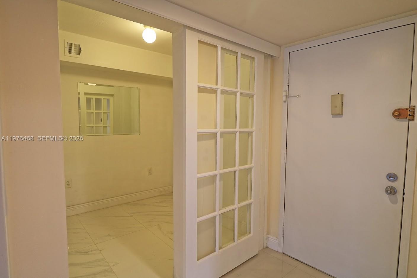 BUILDING 1A OF COUNTRY CL - Residential Lease