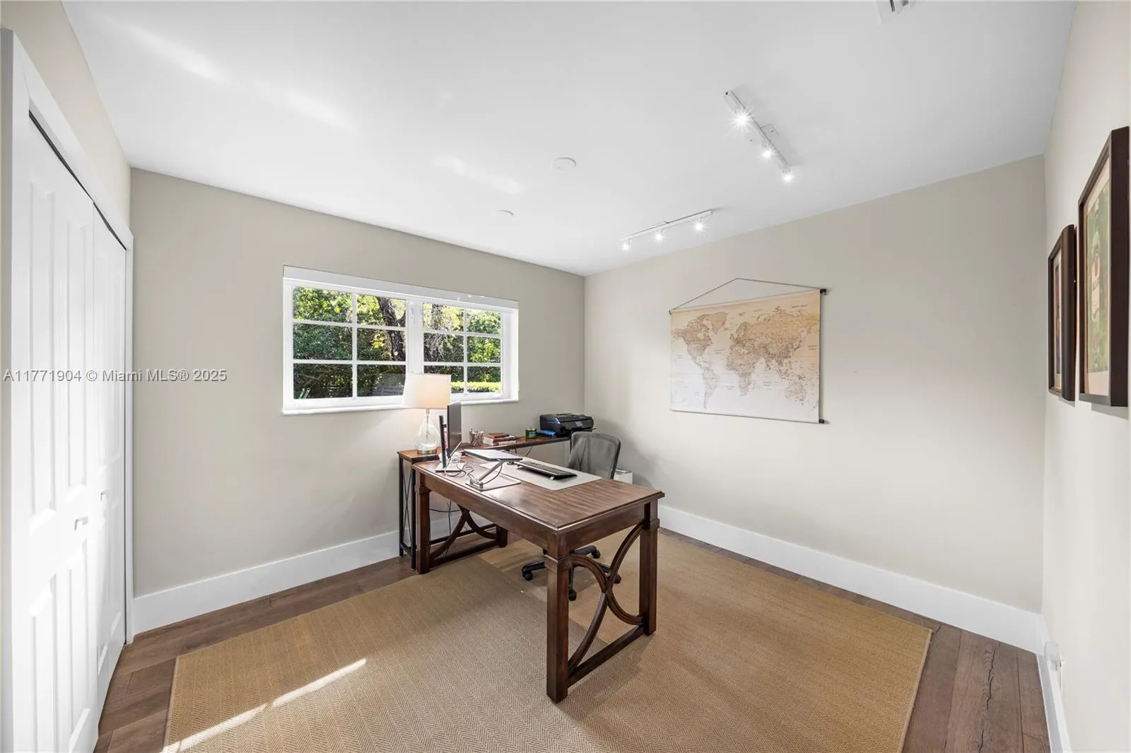 Coral Gables, Florida 33156, United States, 4 Bedrooms Bedrooms, ,3 BathroomsBathrooms,Residential,Active,96485