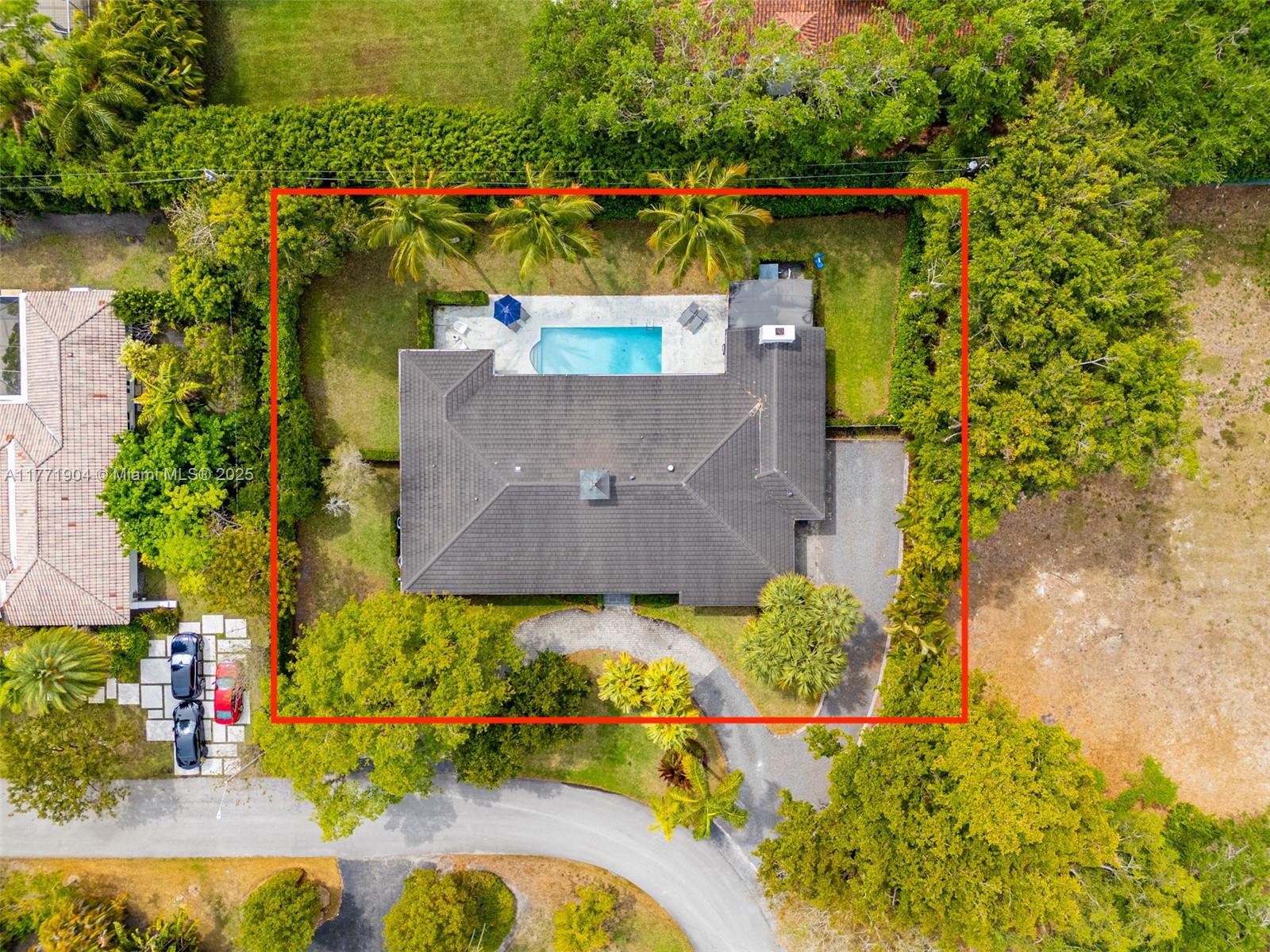 FAIRCHILD MANORS - Residential