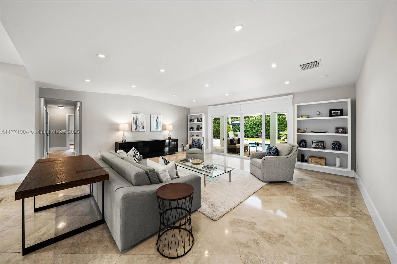 Coral Gables, Florida 33156, United States, 4 Bedrooms Bedrooms, ,3 BathroomsBathrooms,Residential,Active,96485