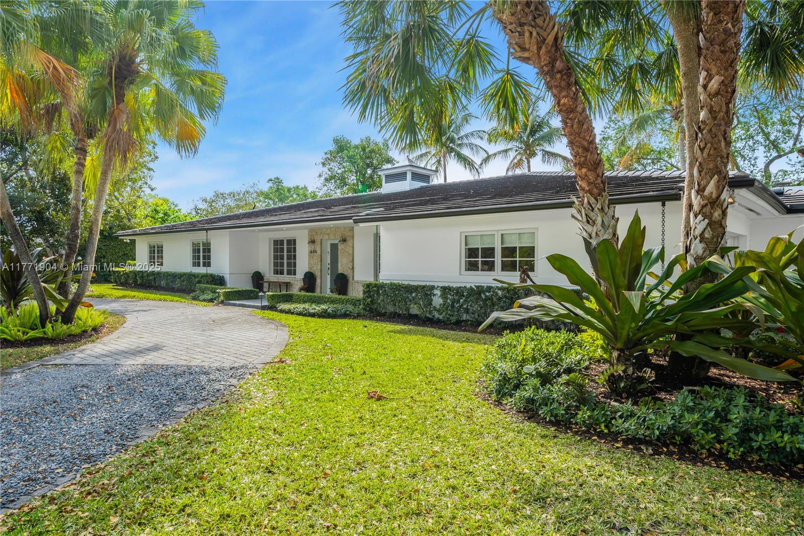 646 Sierra Cir
