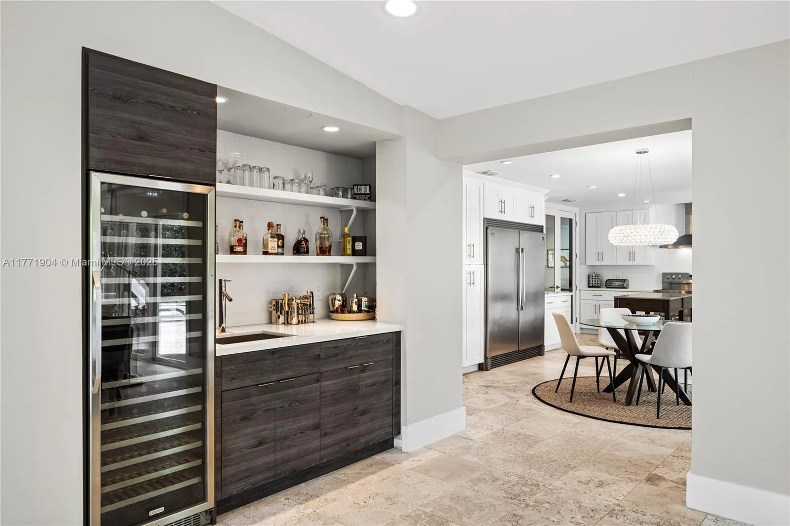 Coral Gables, Florida 33156, United States, 4 Bedrooms Bedrooms, ,3 BathroomsBathrooms,Residential,Active,96485