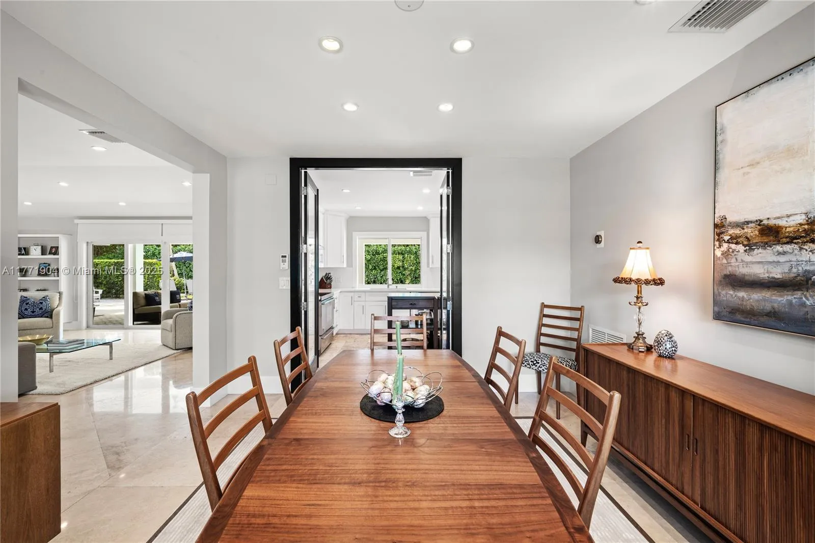 Coral Gables, Florida 33156, United States, 4 Bedrooms Bedrooms, ,3 BathroomsBathrooms,Residential,Active,96485