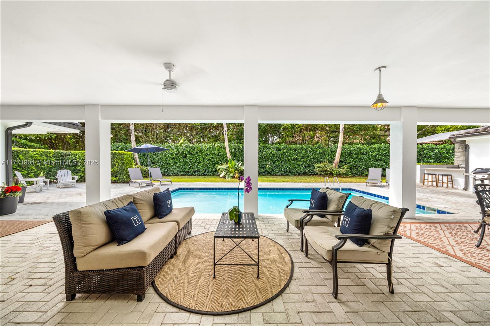 FAIRCHILD MANORS - Residential