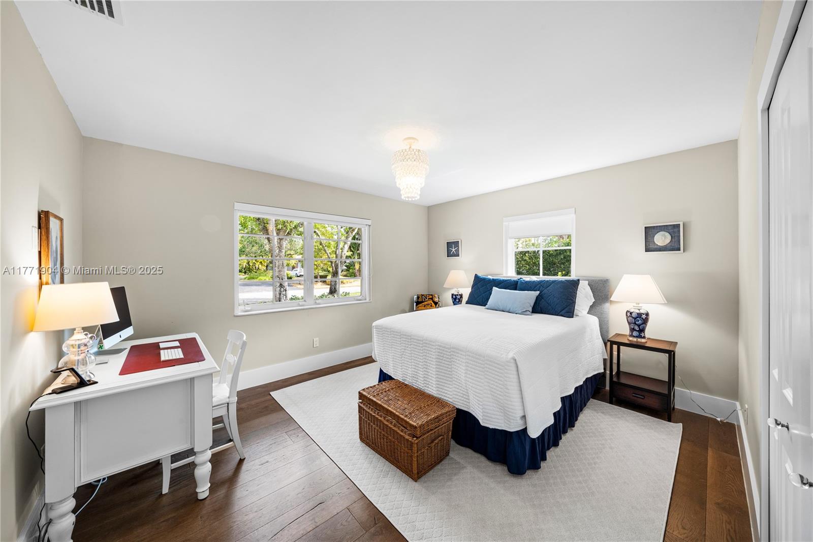 FAIRCHILD MANORS - Residential