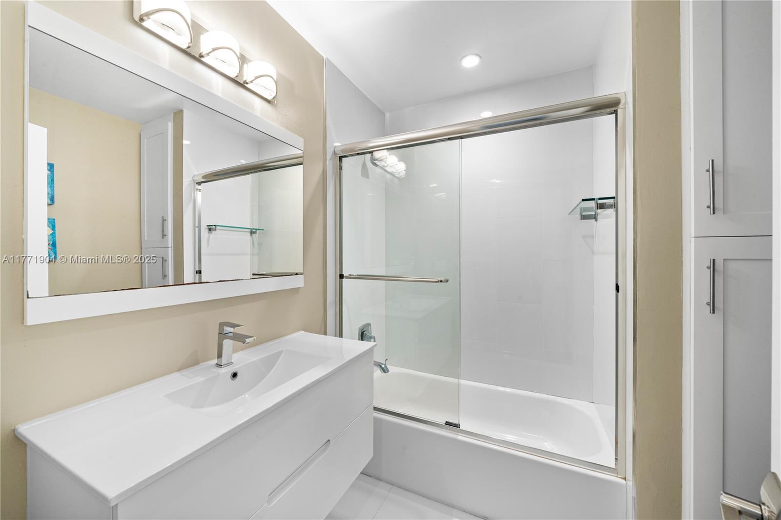 FAIRCHILD MANORS - Residential