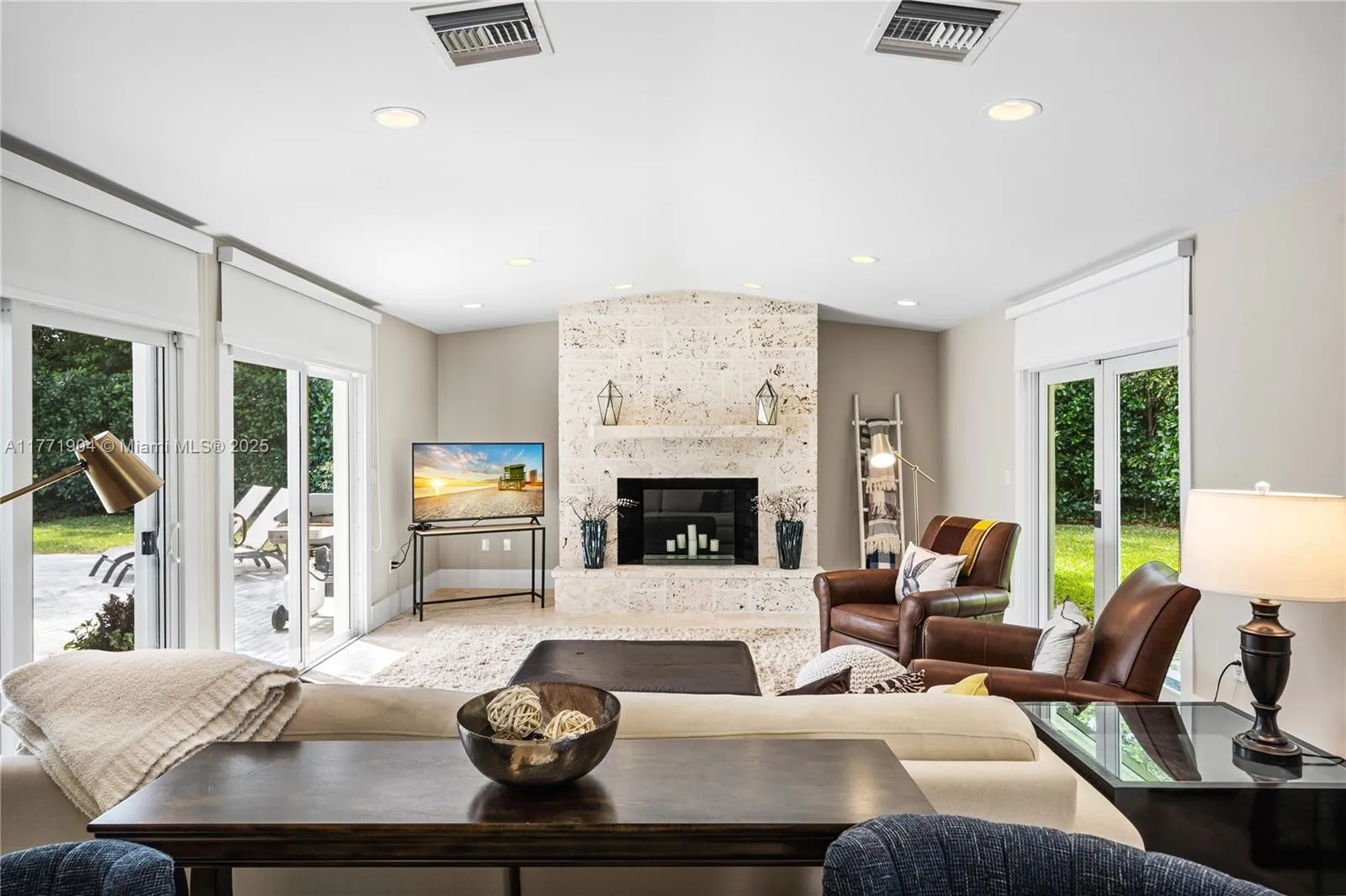 Coral Gables, Florida 33156, United States, 4 Bedrooms Bedrooms, ,3 BathroomsBathrooms,Residential,Active,96485